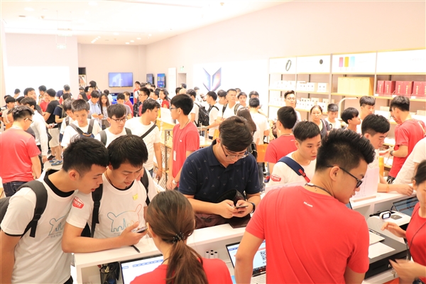 xiaomi открыла 100 магазин