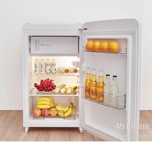 Xiaomi мини-холодильник